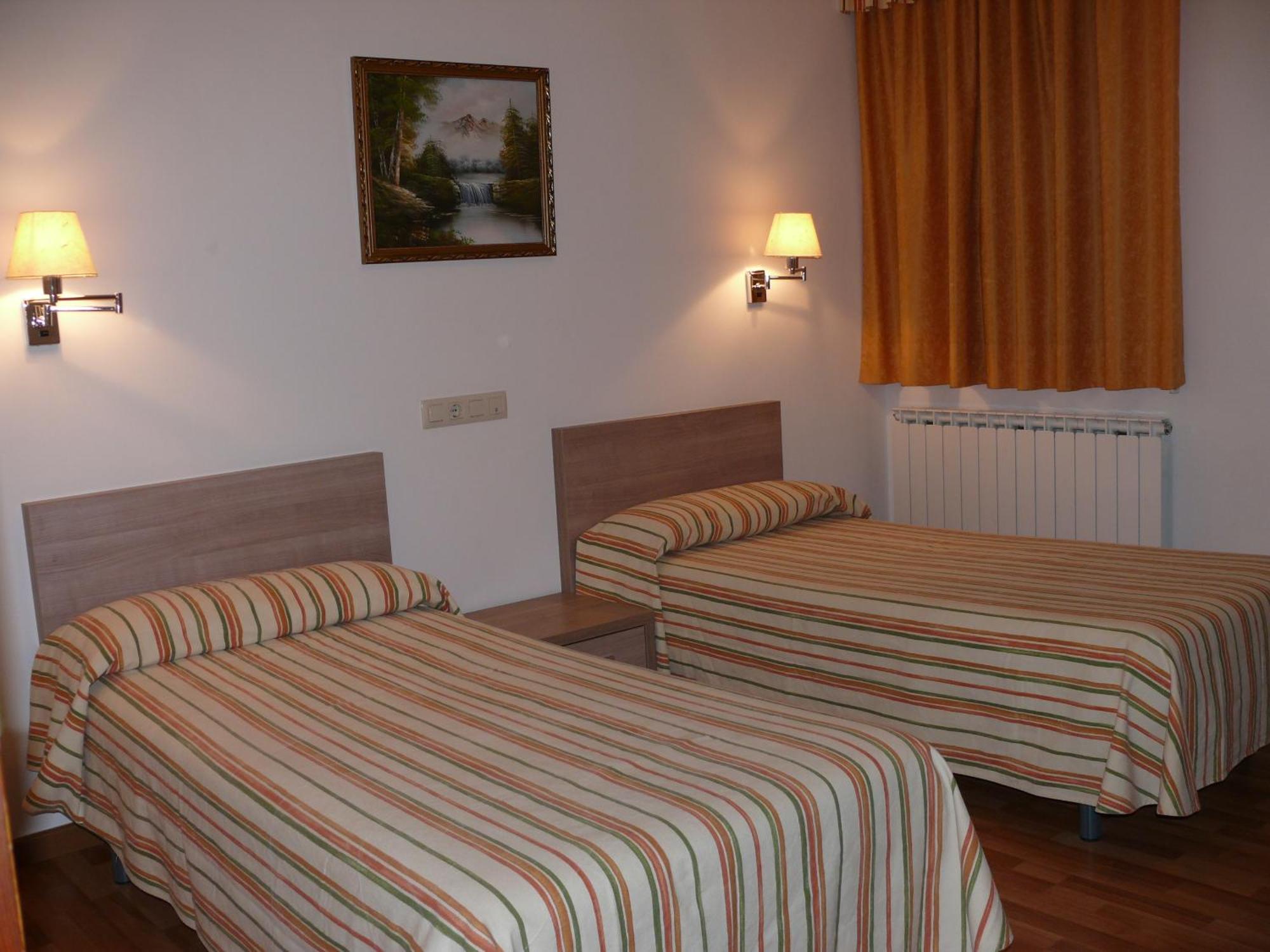 Hostal Muntanya Artesa de Segre Экстерьер фото