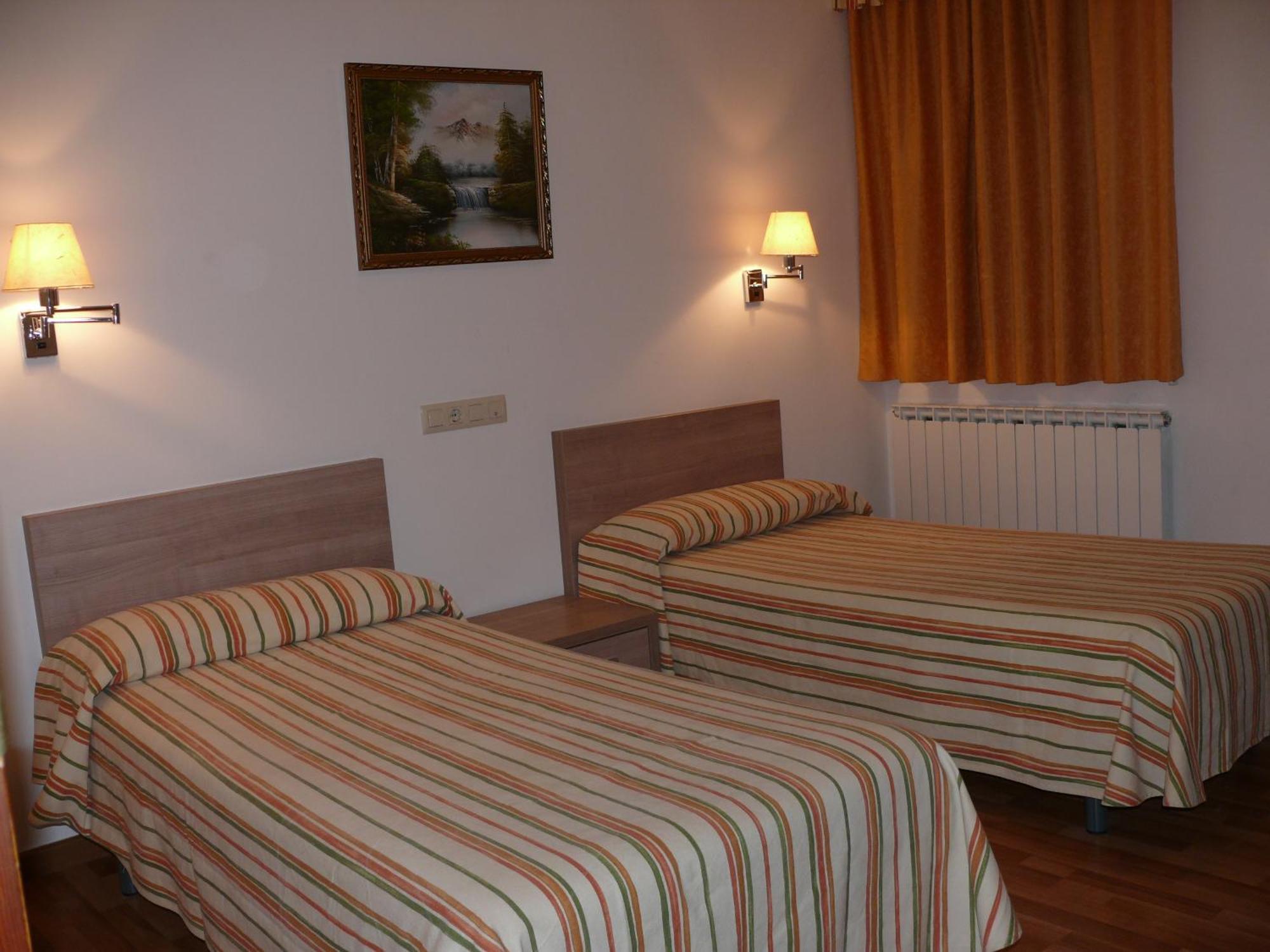 Hostal Muntanya Artesa de Segre Экстерьер фото